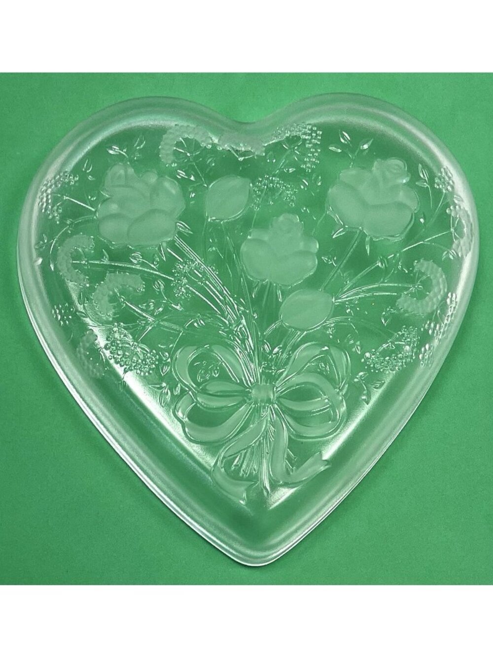 VTG MIKASA 7" Heart Shaped Rose Sweatheart Bouquet Glass Dish TRINKET TRAY EUC - Picture 3 of 3